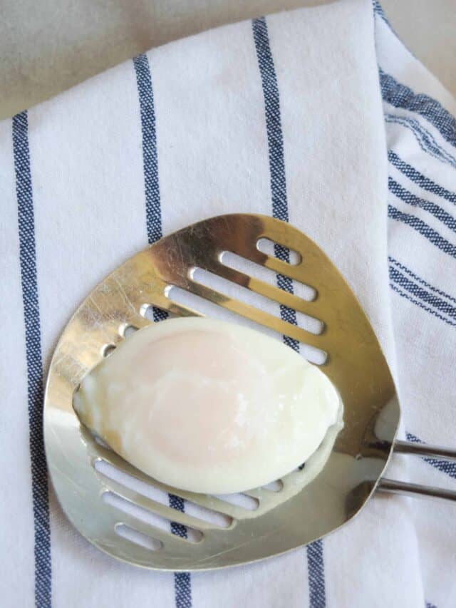 How to Make a Perfect Poached Egg Josie + Nina