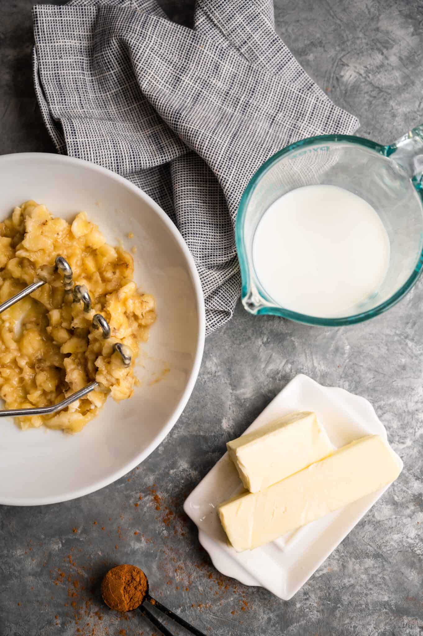 Banana Sheet Cake with Cream Cheese Frosting | Josie + Nina