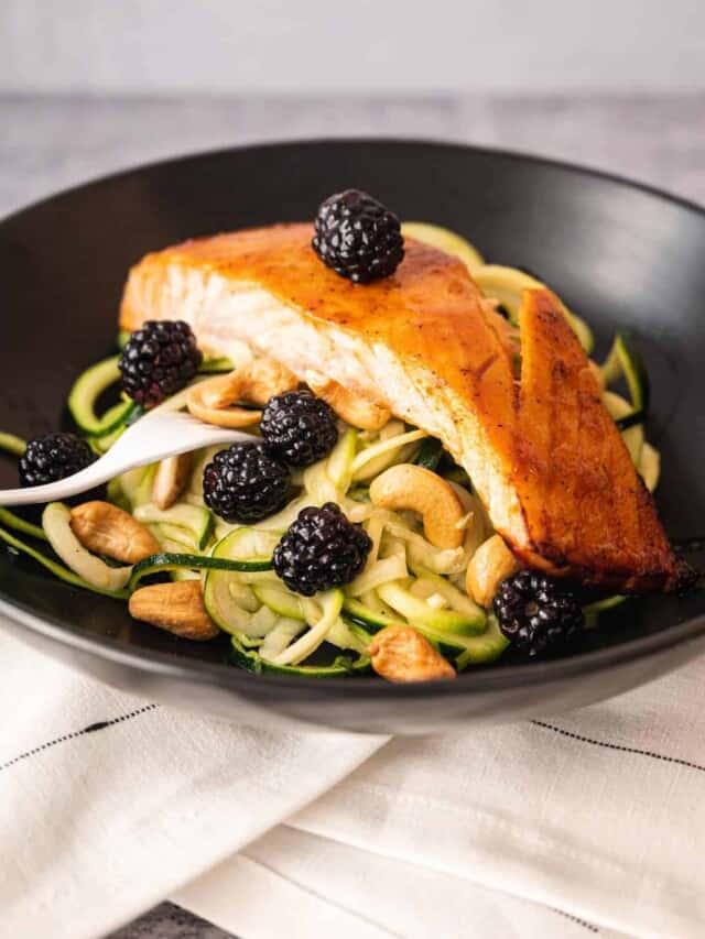 Spicy Salmon Salad with Zoodles Josie + Nina