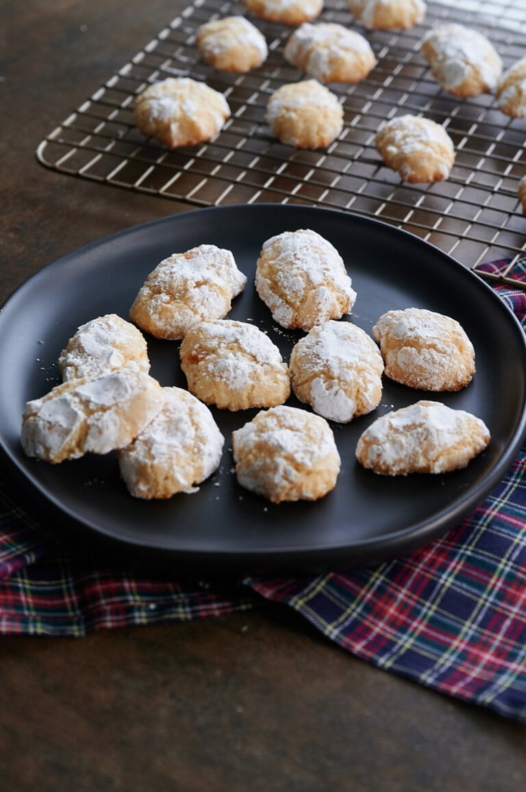 Chewy Italian Almond Cookies (Ricciarelli)